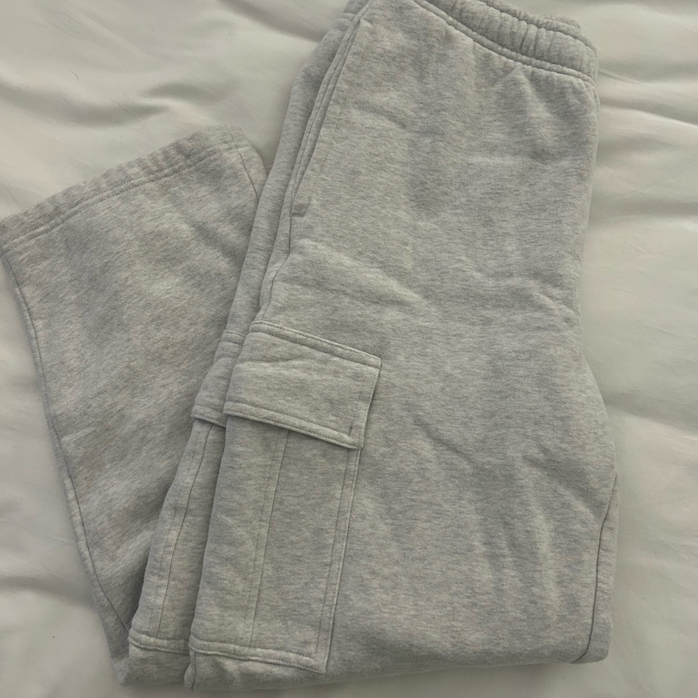 Aritzia Gray Cargo Sweatpants Relaxed Fit Cotton Blend